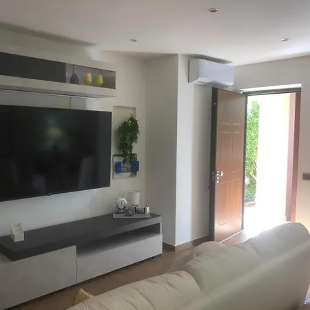 Mondello House Lemon *