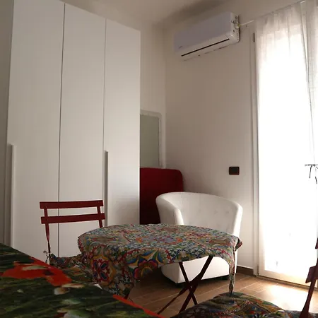 Mondello House Lemon *